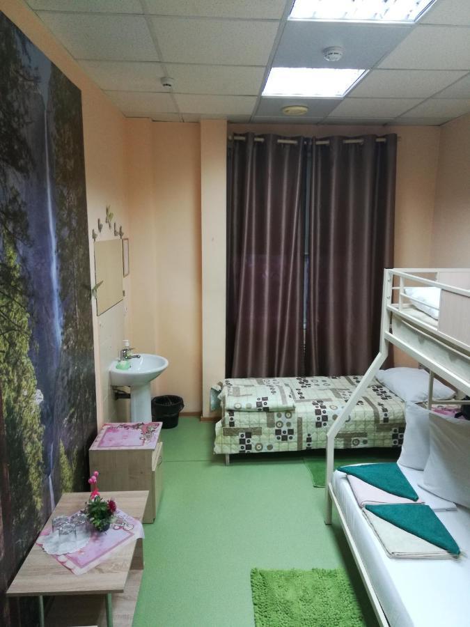 Dachny Hostel На Метро "Заельцовская" Novossibirsk Extérieur photo